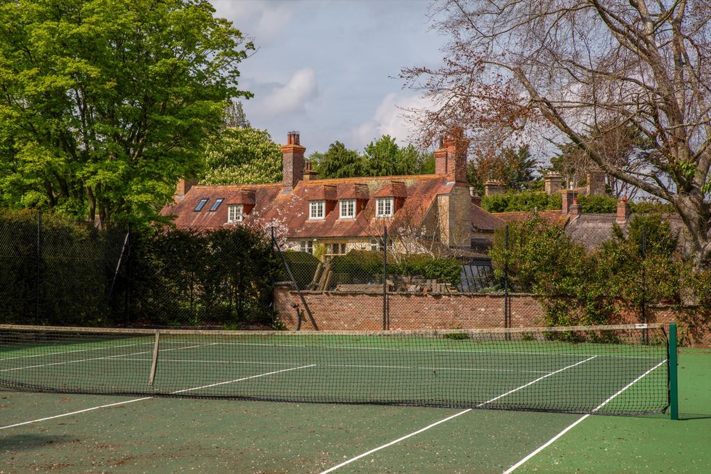 Property photo 3 of 32 Image