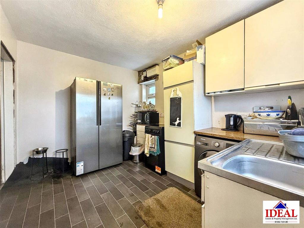 Property photo 3 of 12 Image00016.Jpg