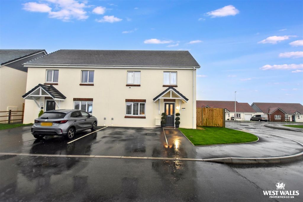 Property photo 1 of 21 20_Blurred.Jpg