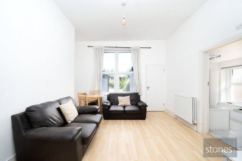 Property photo 1 of 16 Picture No. 03