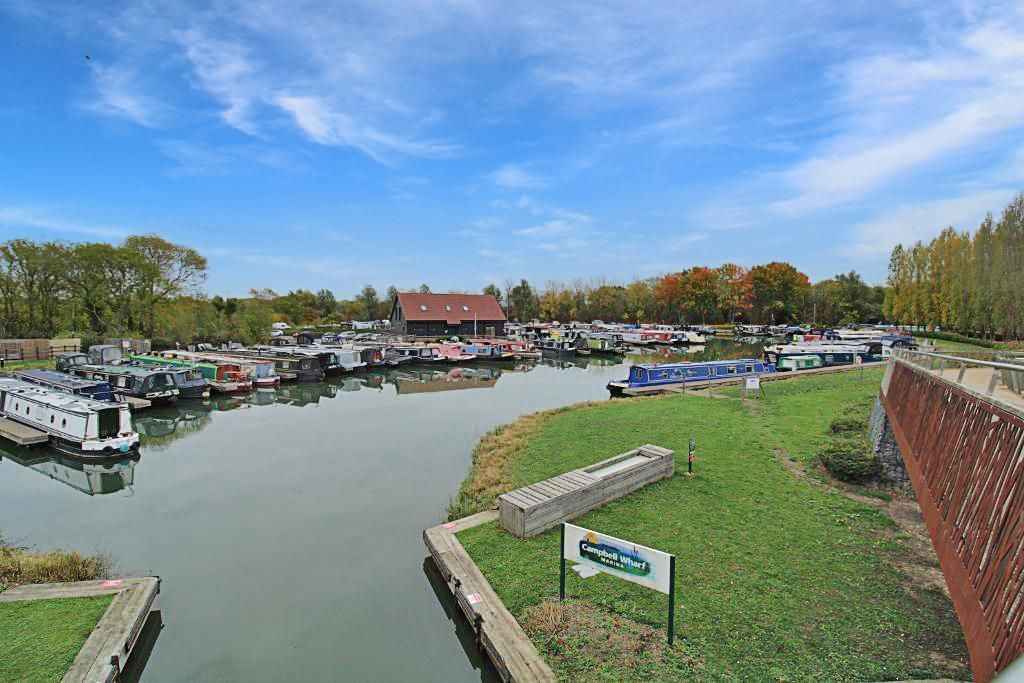 Property photo 2 of 13 Canal