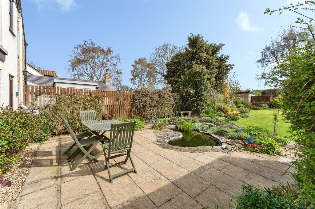 Property photo 3 of 49 Picture No. 45