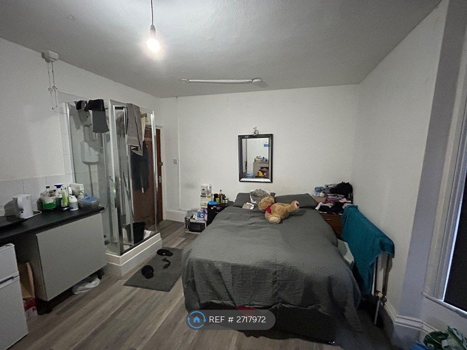 Property photo 1 of 3