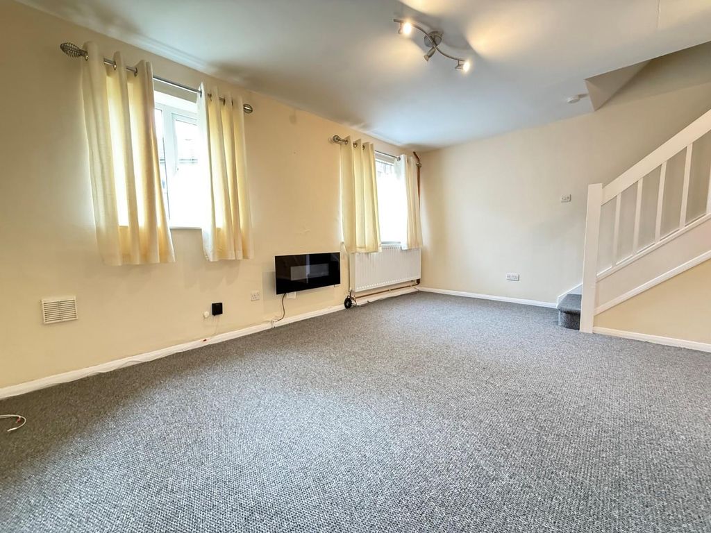 Property photo 3 of 11 4.Jpg