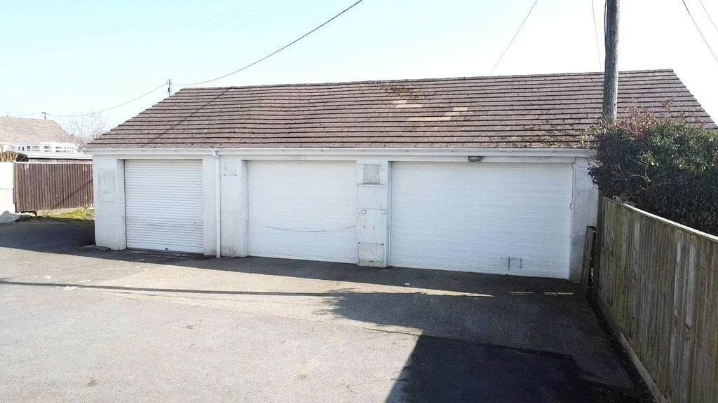 Property photo 3 of 20 Picture No. 24