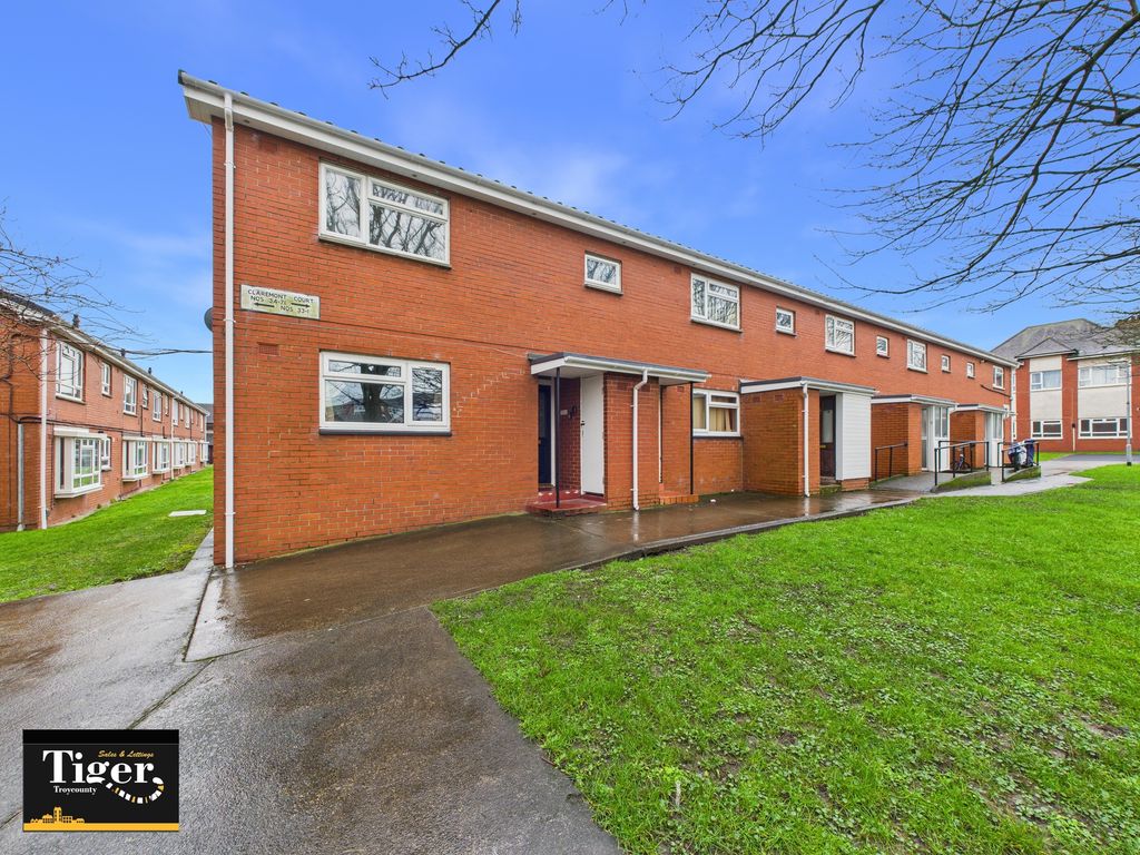 Property photo 1 of 10 Cam03440G0-Pr0512-Still011