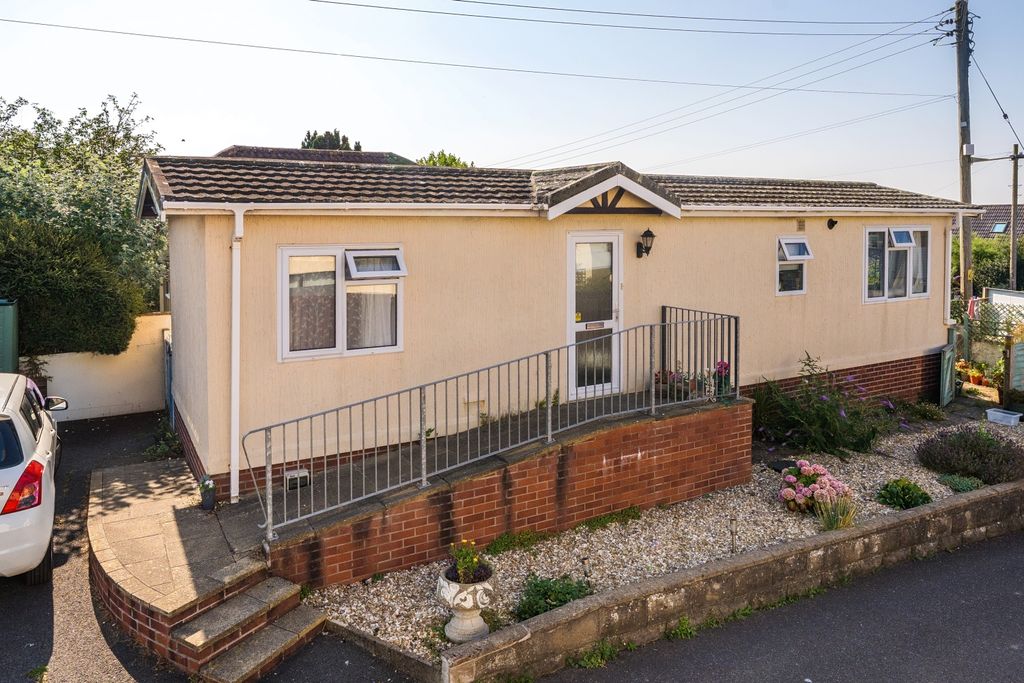 Property photo 1 of 22 1493226-2-6A5A4F0F66Cfa-Arw