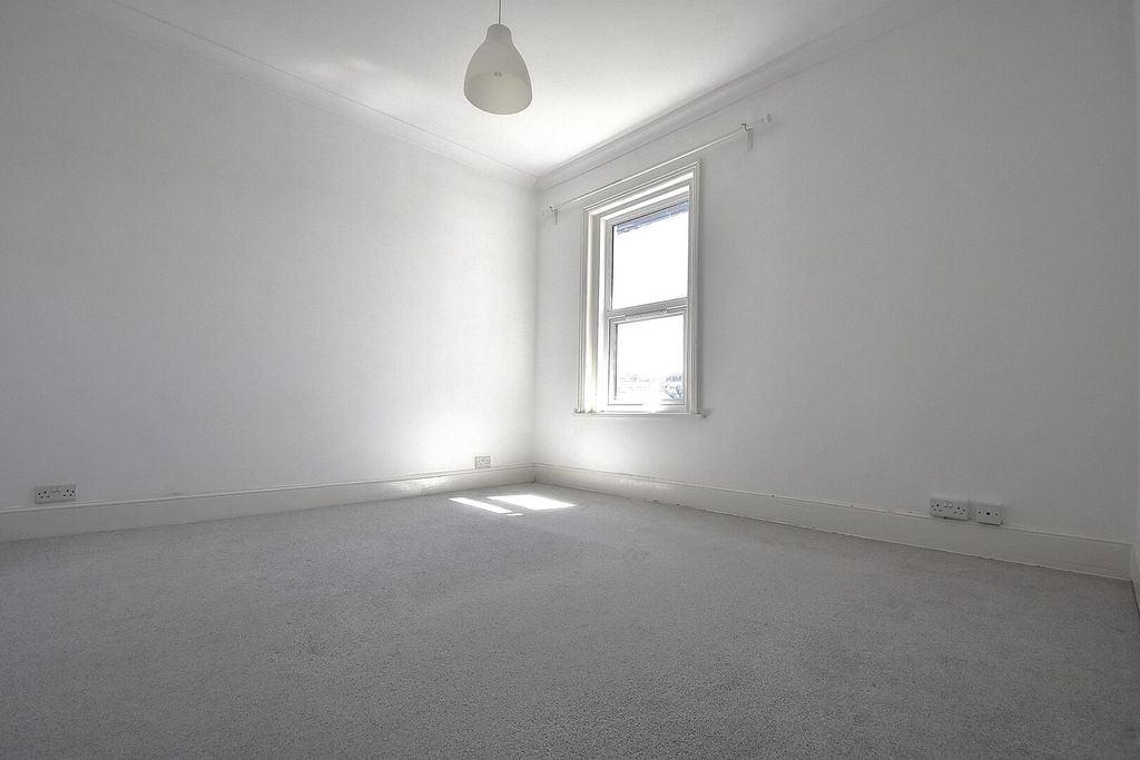 Additional image 4 of 3 bed property to rentAvenue Road, Shanklin PO37