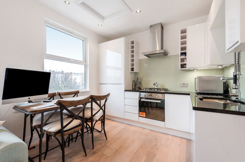 Property photo 2 of 9