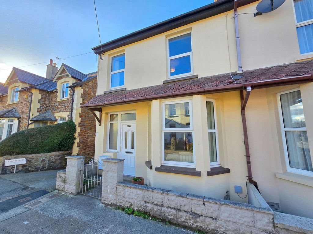 Property photo 2 of 14