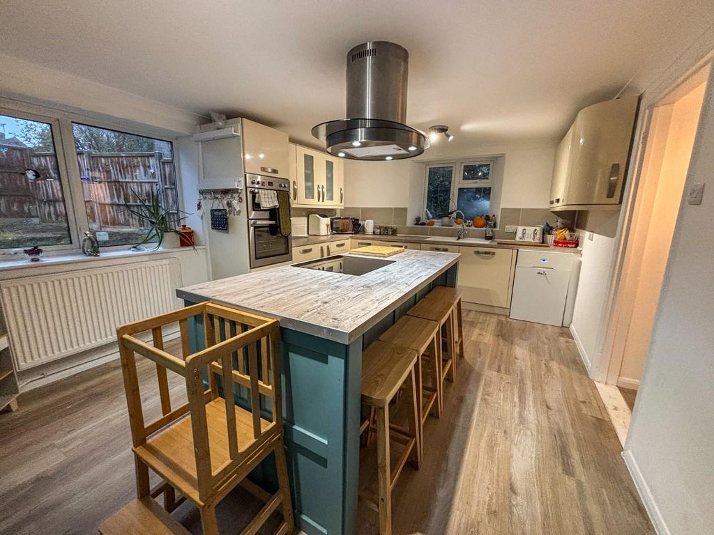 Property photo 3 of 15 Tlc_014847Ac-30B6-4968-8281-Da9Bf4cd31F6_6Be646c.J