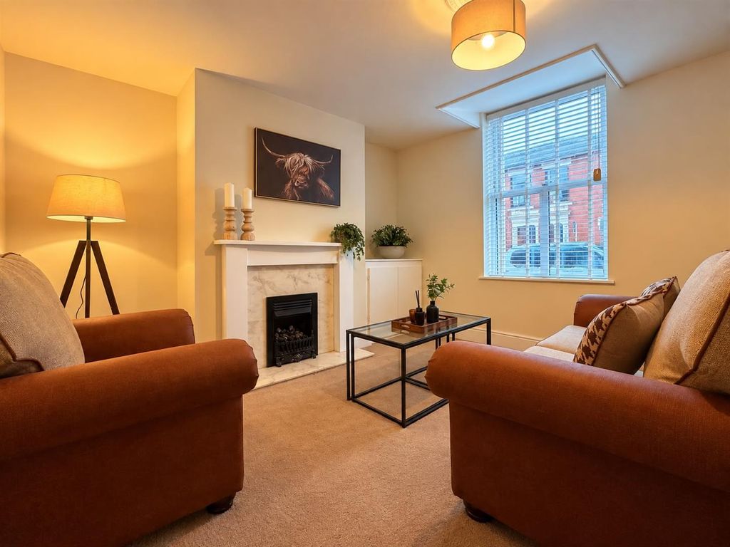 Property photo 3 of 21 3