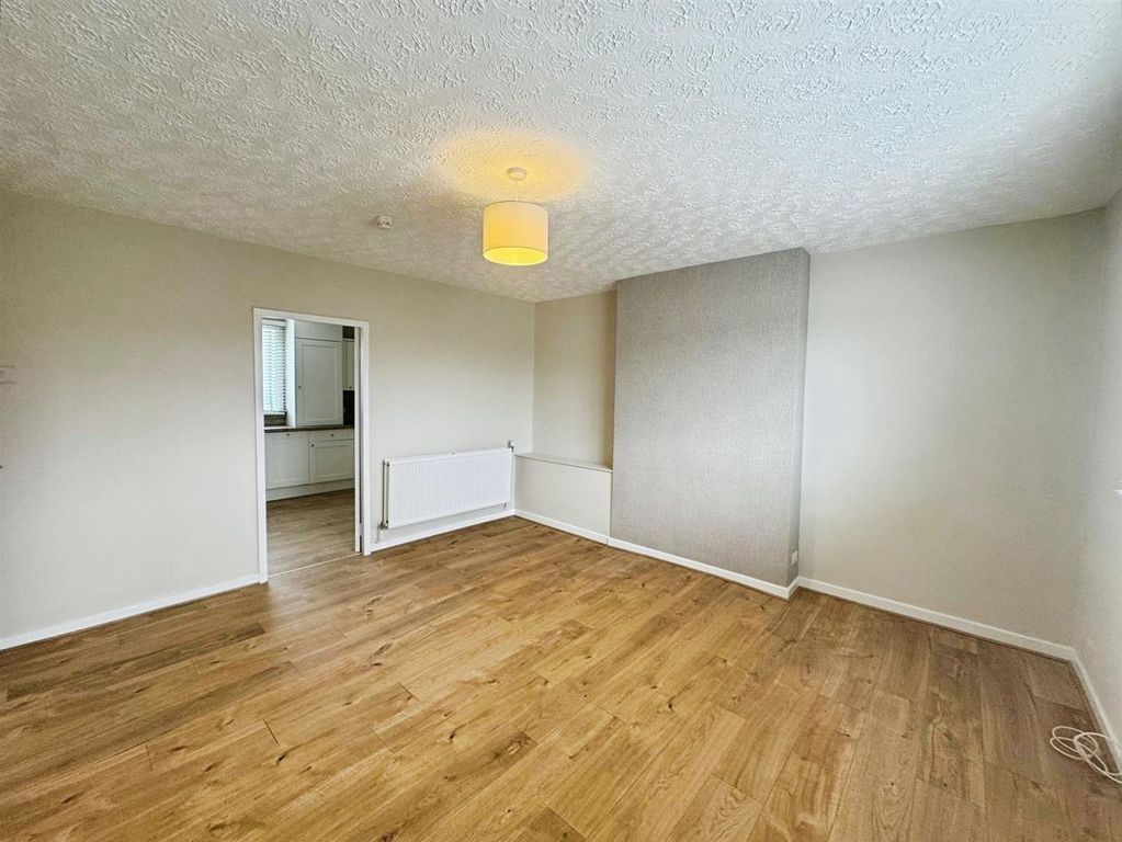 Property photo 3 of 17 3.Jpg