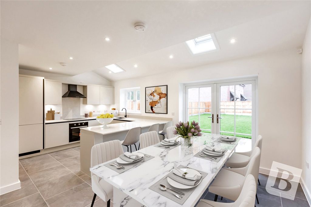 Property photo 3 of 17 Kitchen/Diner