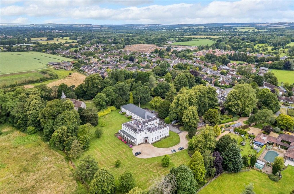 Property photo 2 of 20 Walberton Park Arial