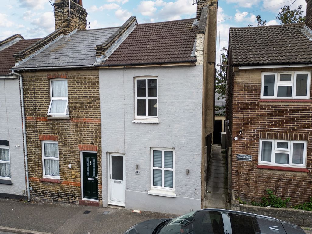 Property photo 1 of 15 5562440