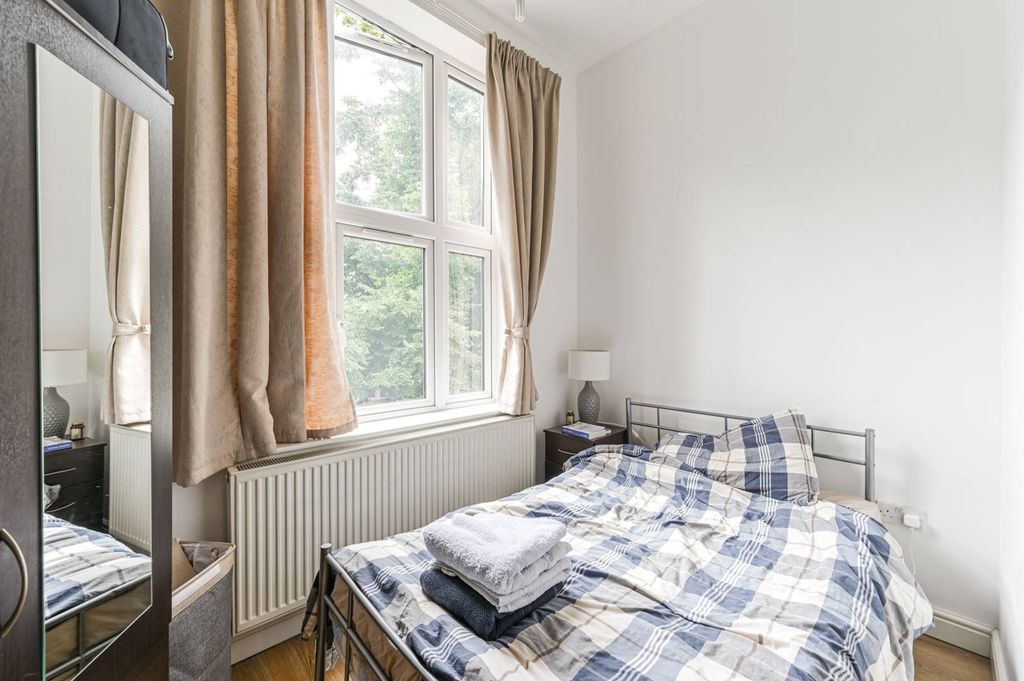 Property photo 1 of 5