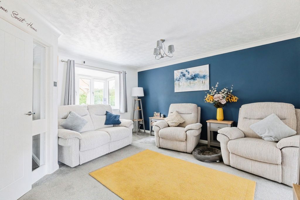 Property photo 3 of 15 Pbox-Img.Jpg