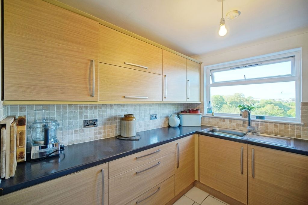 Property photo 3 of 17 Pbox-Img.Jpg