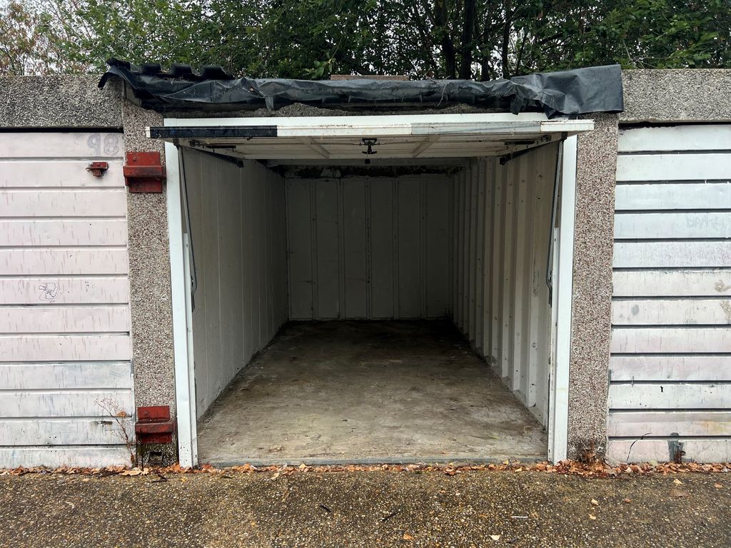 Property photo 2 of 6