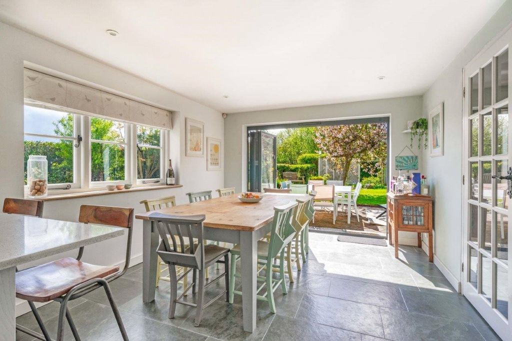 Property photo 3 of 23 Dining Area