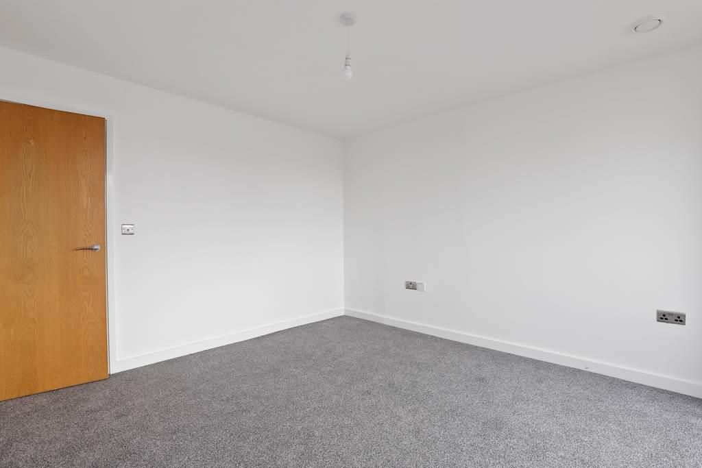 Property photo 3 of 11 04-46d4Jhiml - Flat 29 Portway House - 12 (1)-Smal