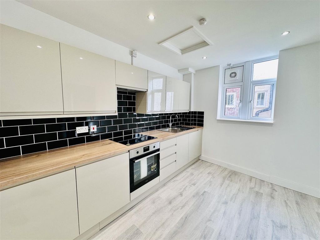 Property photo 3 of 12 Img_3462.Jpg