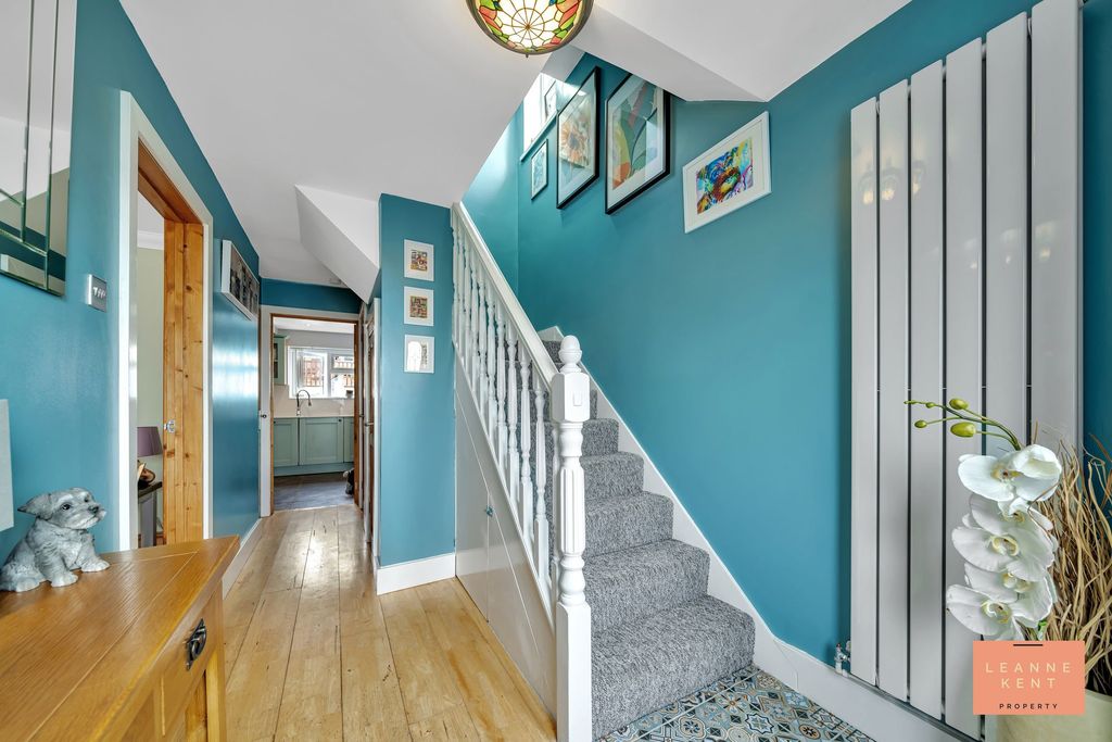 Property photo 1 of 30
