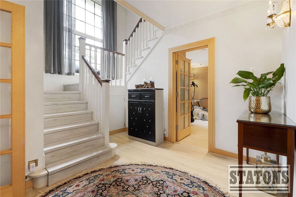 Property photo 2 of 34 Picture No. 65