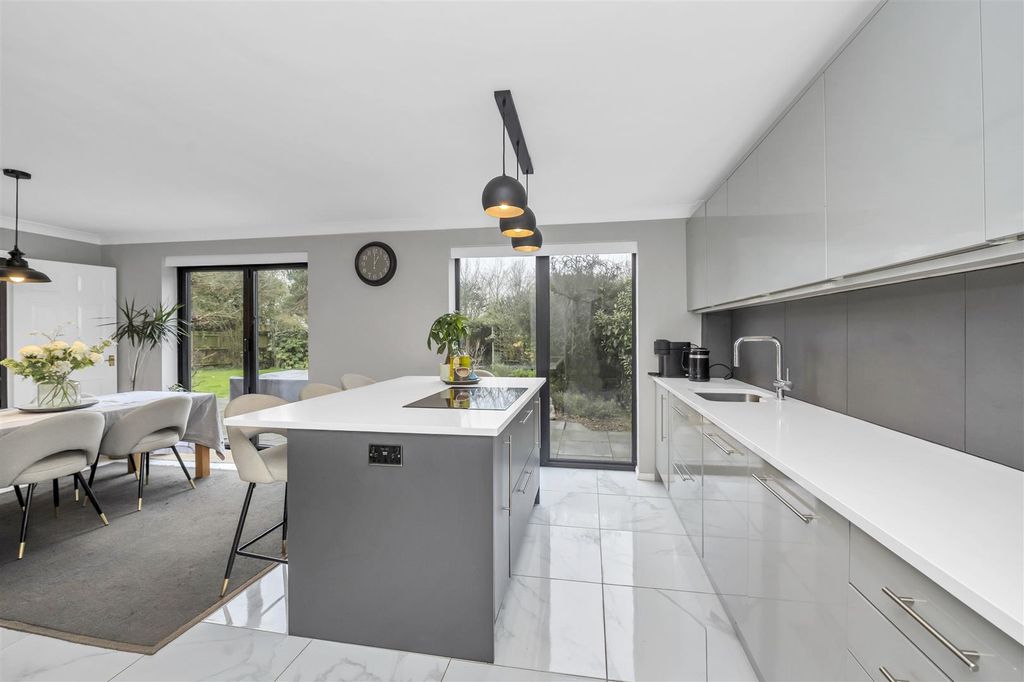 Property photo 2 of 31 Dcp_0461.Jpg