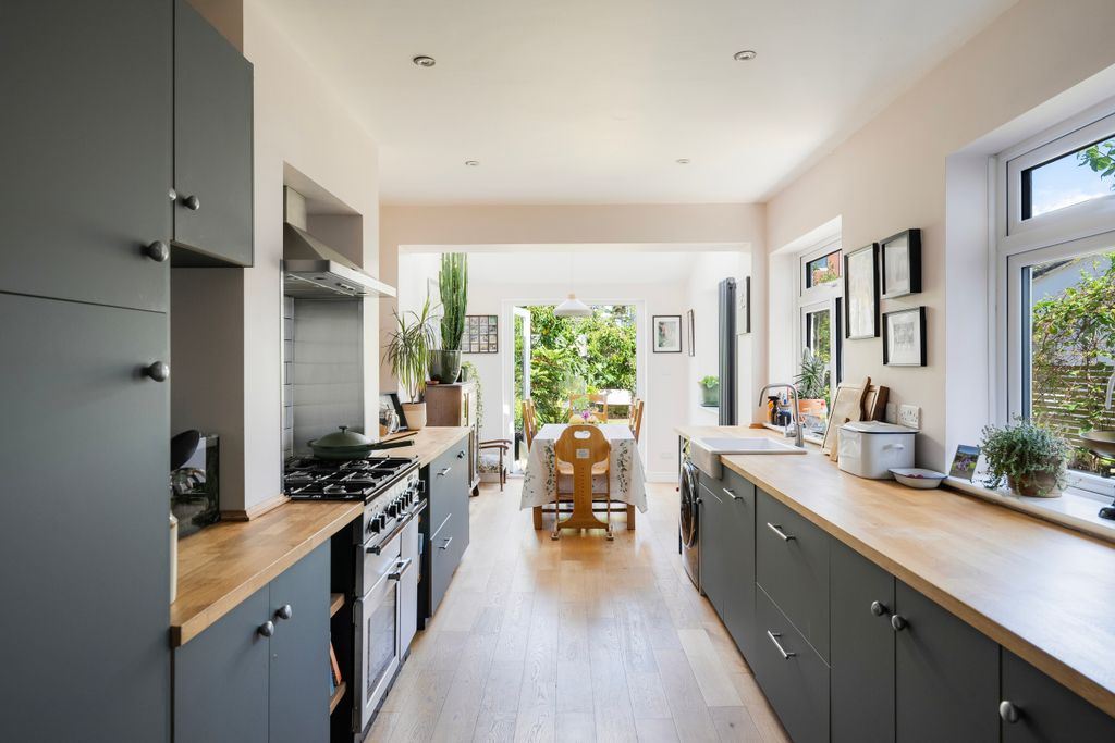 Property photo 2 of 32 Dsc04788