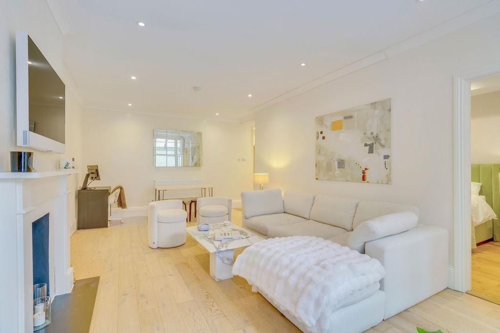 Property photo 3 of 26 Parsonsgreenlane21-1.Jpg