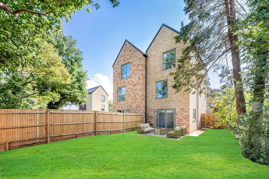 Property photo 3 of 14 Picture No. 33