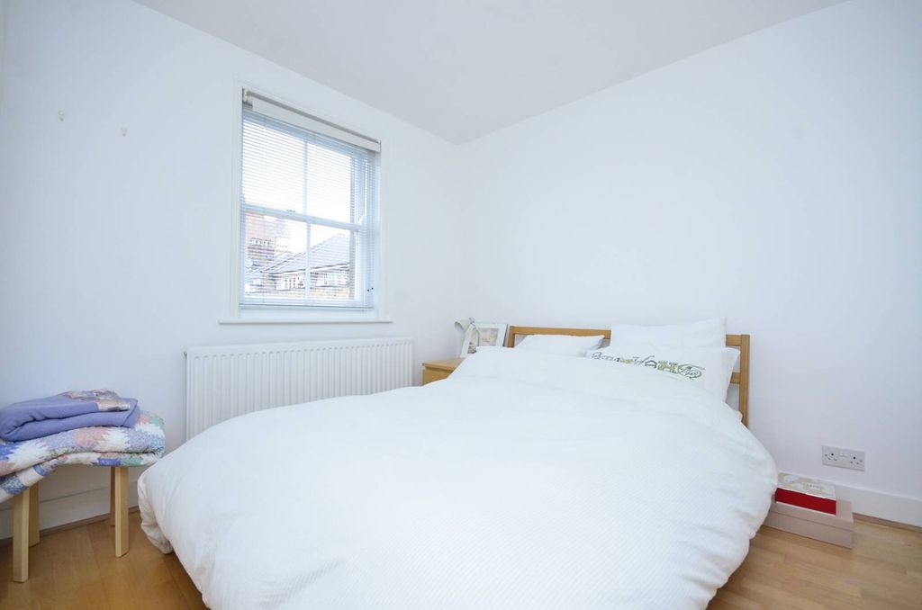 Property photo 3 of 5