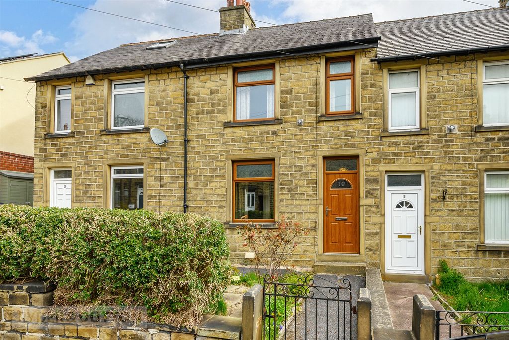 Property photo 1 of 16 Front