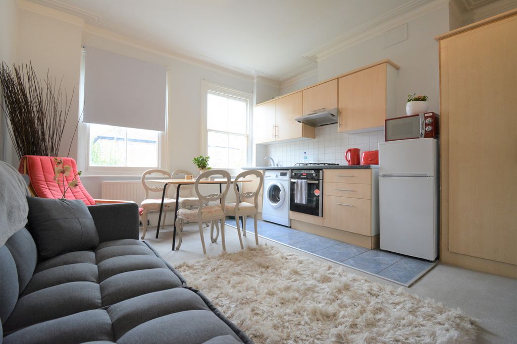 Property photo 1 of 4