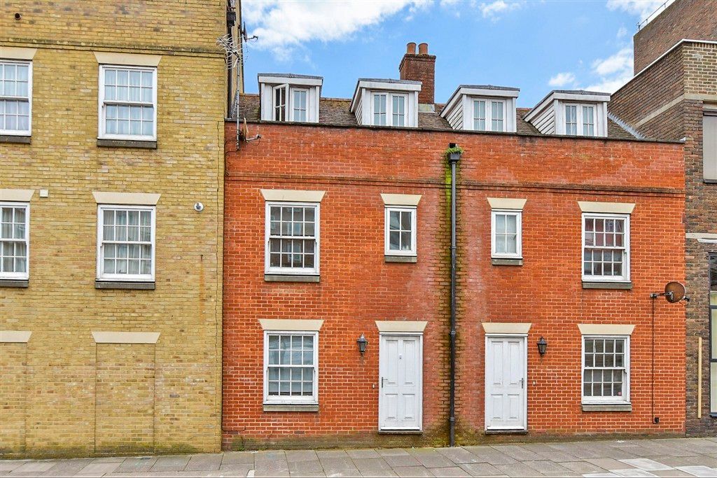 Property photo 3 of 12 External (Web)..