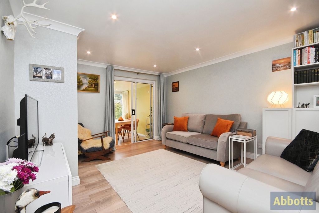 Property photo 3 of 19 Pbox-Img.Jpg