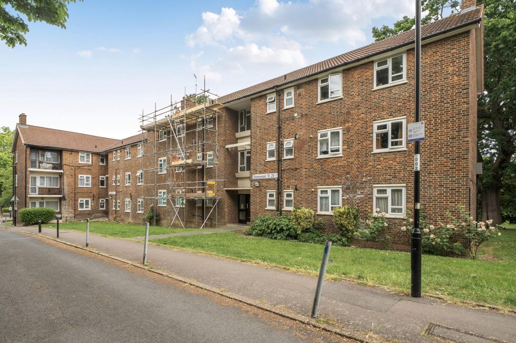 Property photo 1 of 13 1469694-1-6A1d933...