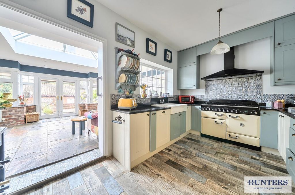 Property photo 2 of 26 2A7E4d6B-28c0-43d5-8E6B-082c51475532.Jpg