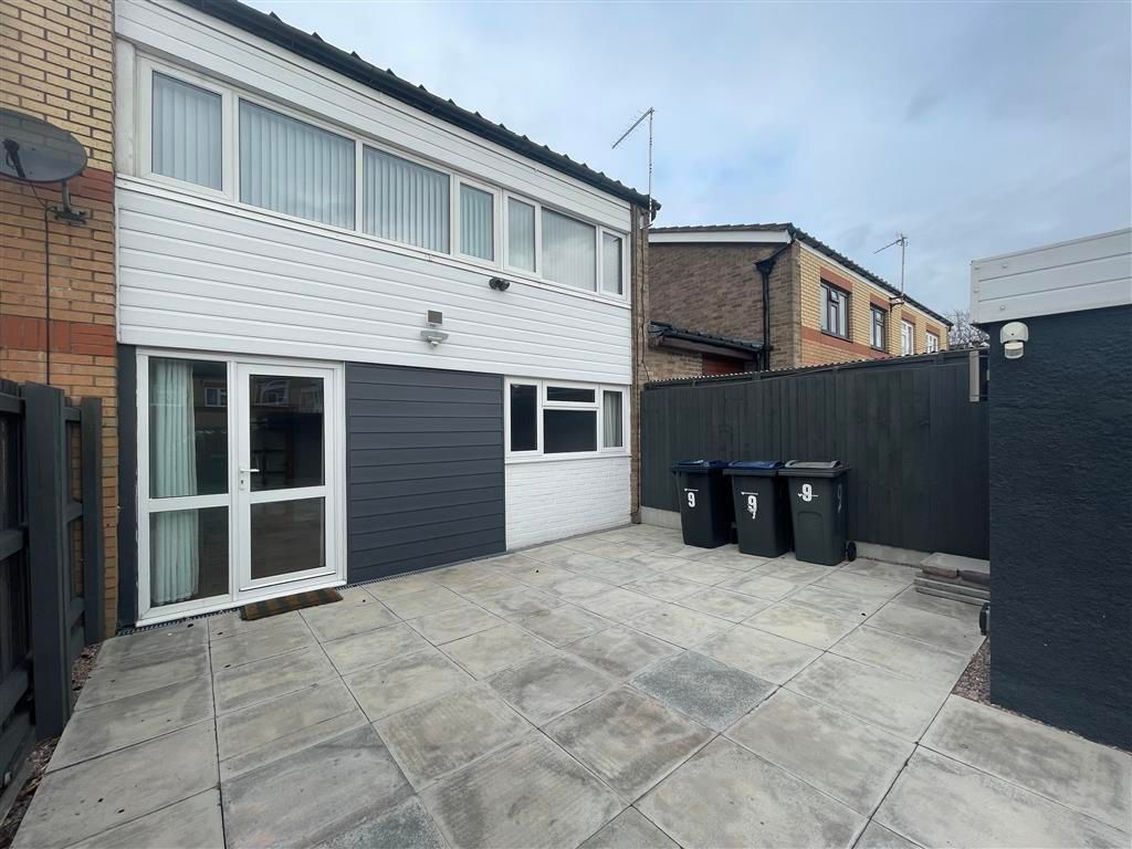 Property photo 2 of 12 Front