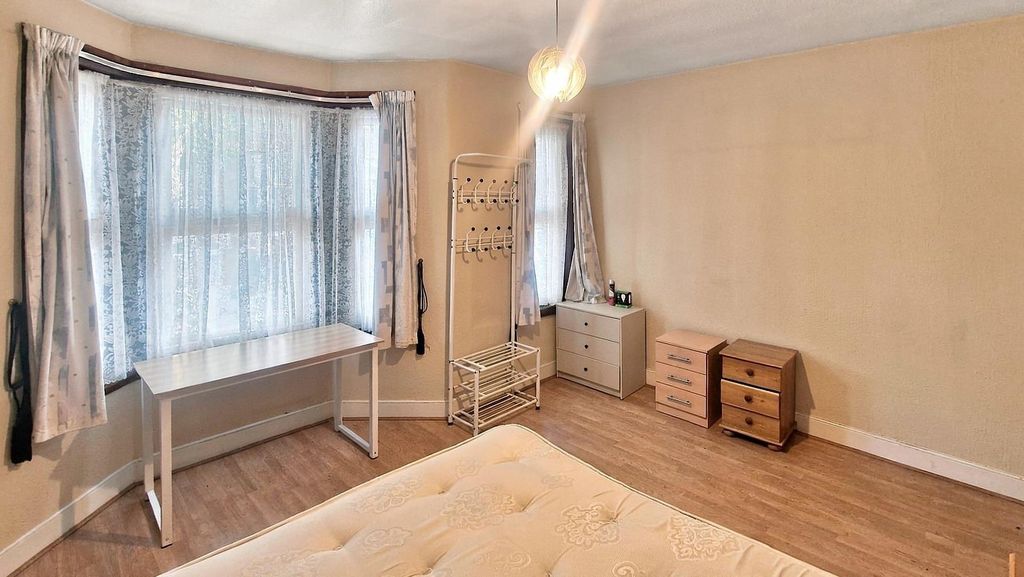 Property photo 1 of 7 Download (69).Jpg