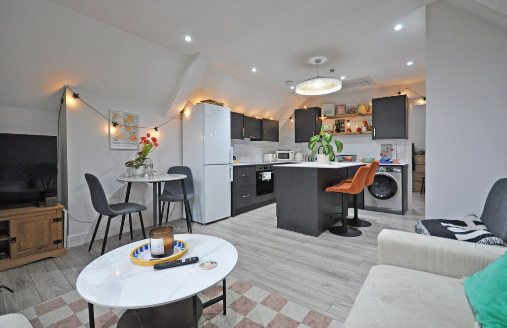 Property photo 2 of 14 Photo 18