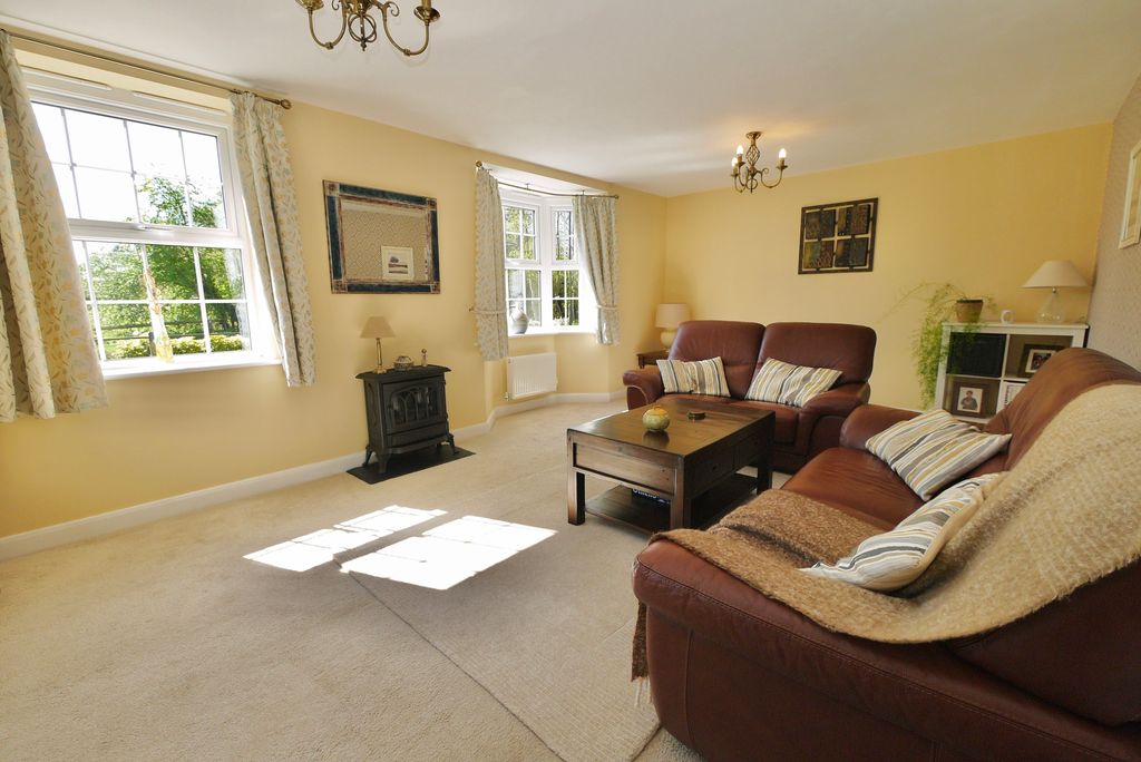 Property photo 2 of 32 2