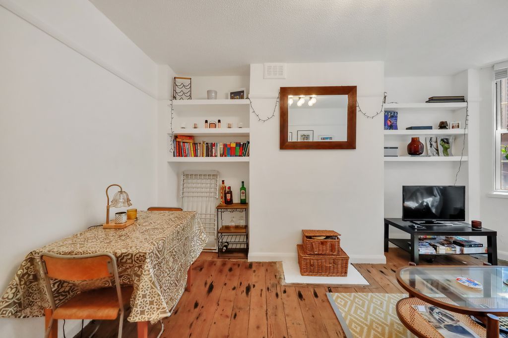 Property photo 3 of 21 Picture No. 05