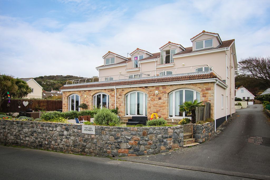 Property photo 1 of 10 Photo 0