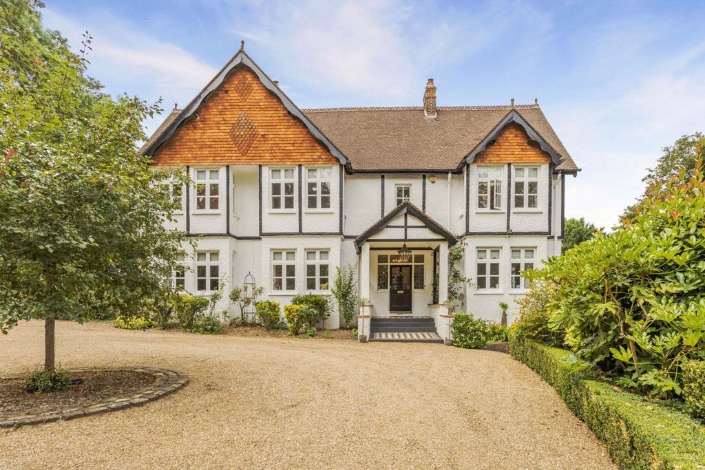 Property photo 2 of 54