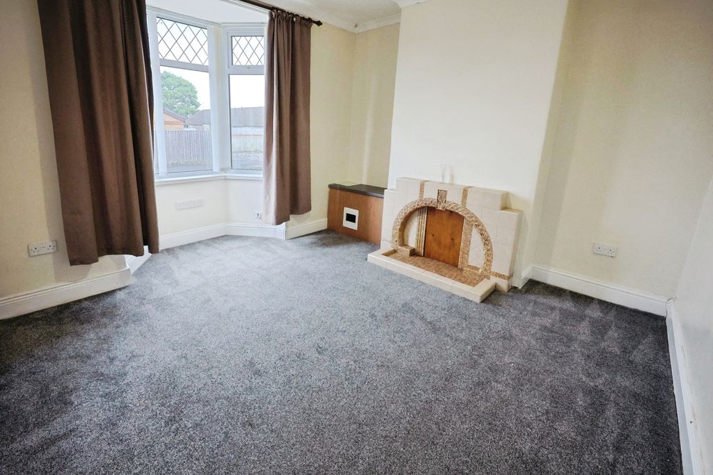 Property photo 2 of 10 Pbox-Img.Jpg
