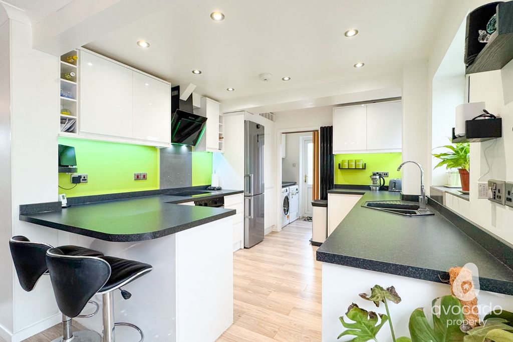 Property photo 2 of 20 4860456