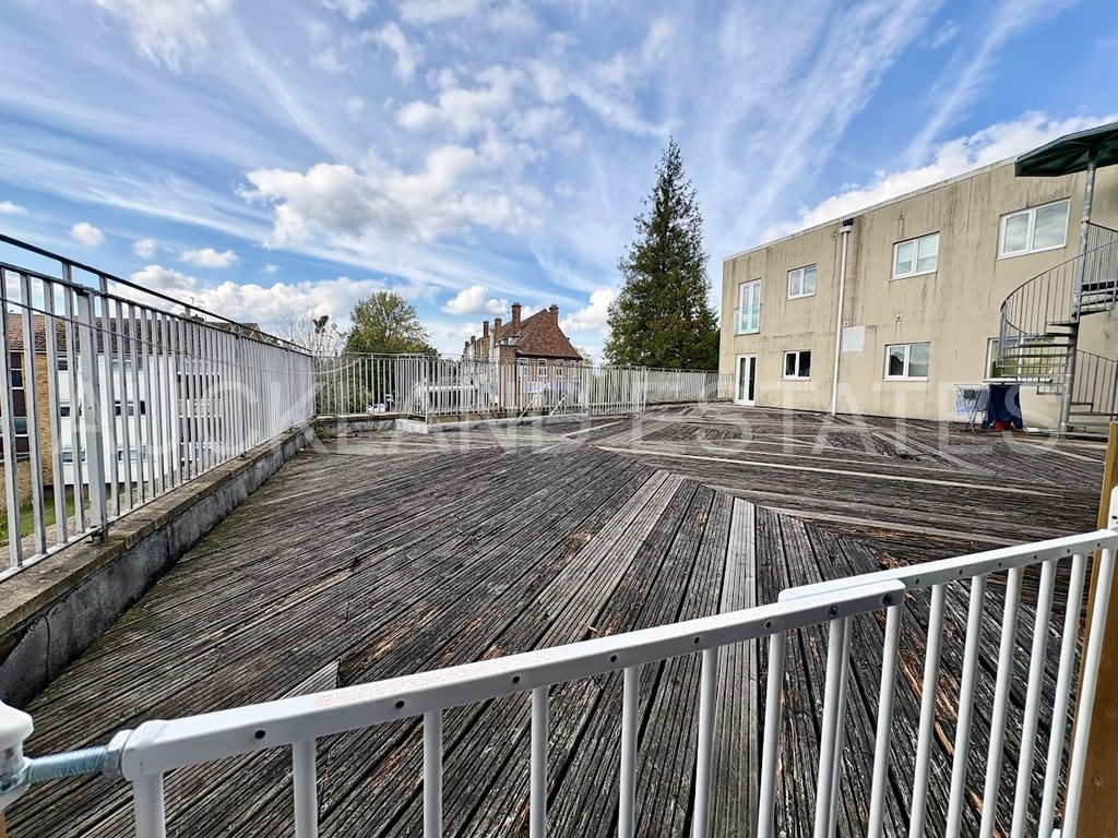 Property photo 2 of 12 Image00005 (4)-1759155571803